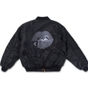 Kylie Jenner Cosmetics Shop Blackout Lips Bomber